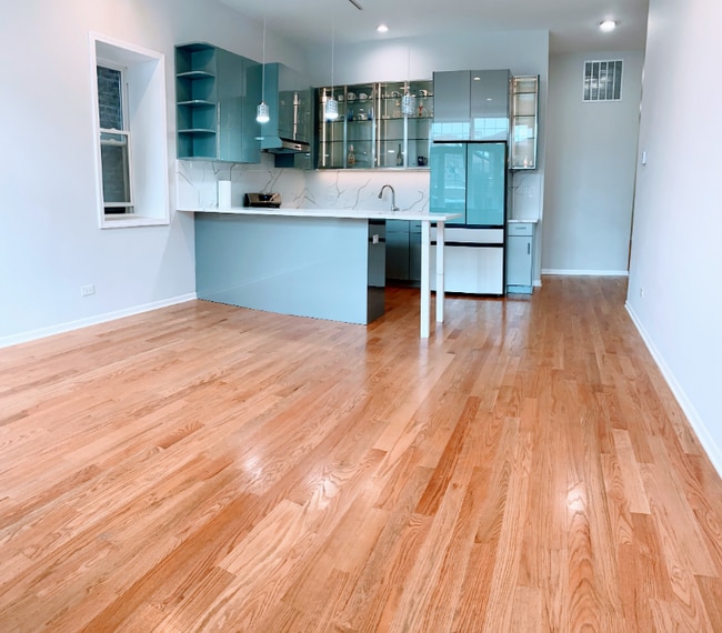 Photo - 737 W 26th St Apartment