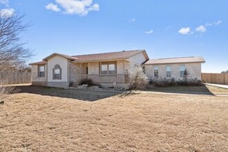 Building Photo - 2301 Redbird Cove