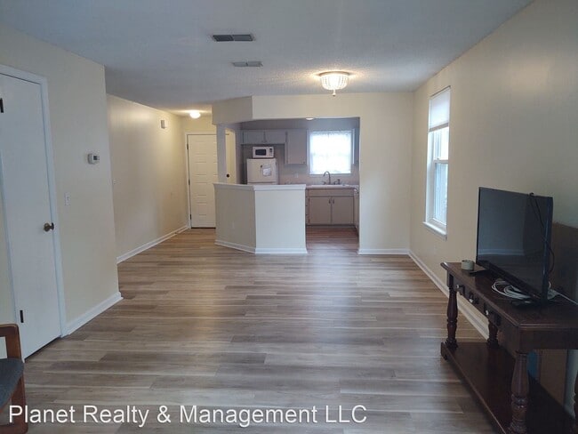 Building Photo - 2 br, 1.5 bath House - 8961 Ivey Road