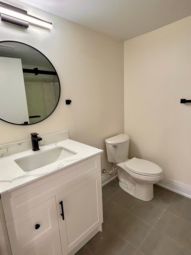 Building Photo - 251 Archdekin Dr