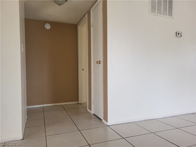 Foto del edificio - 4610 Elk Springs Ave