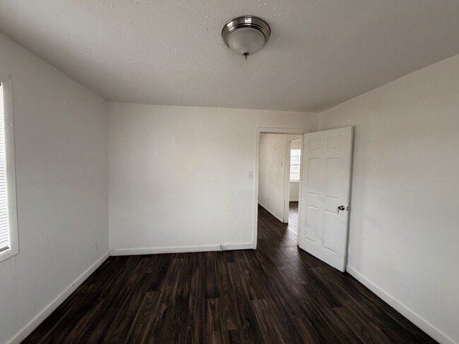 Building Photo - 4507 Avenue G