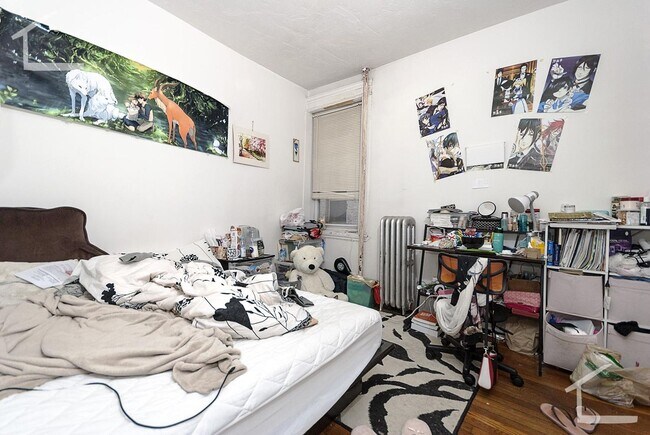 Foto del edificio - 3 Bed 1 Bath close to BU available 9/1