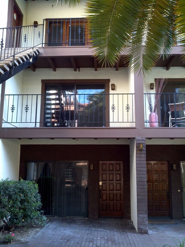 Building Photo - 17200 Newhope St