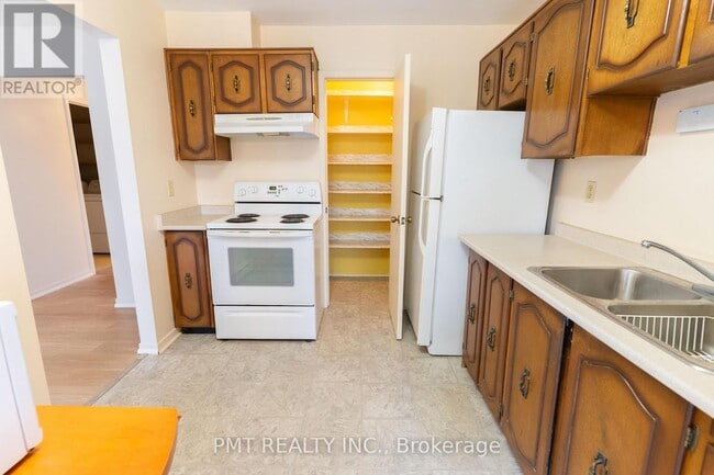 Building Photo - 2701 Aquitaine Ave