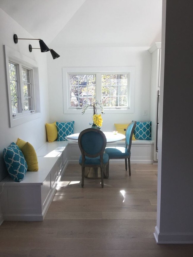 Foto del edificio - 305 Windsong Drive Buckhead Community