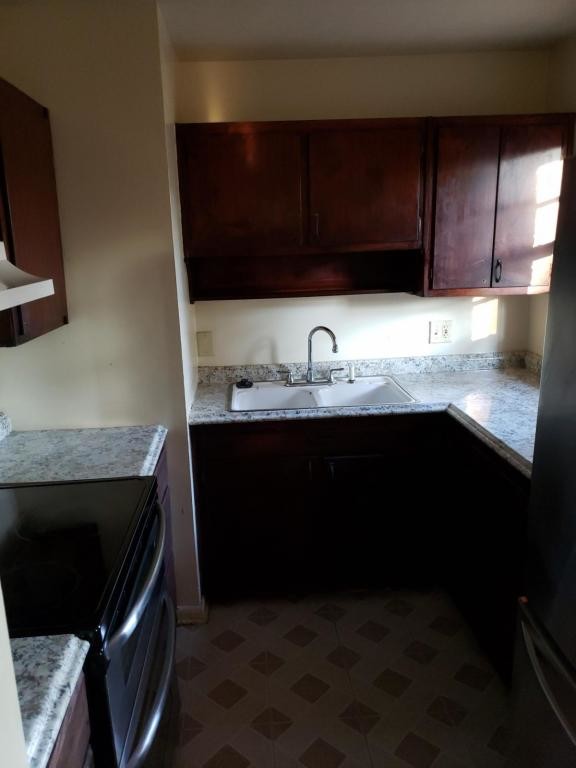 Building Photo - 500 Mt Gilead Dr