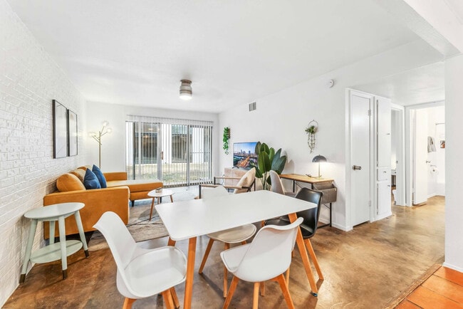 Foto del edificio - 500 S Congress Ave