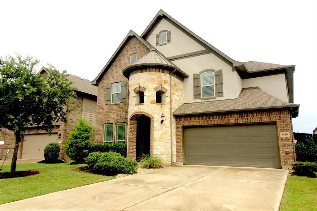 Foto principal - 1019 Fresh Spring Rd
