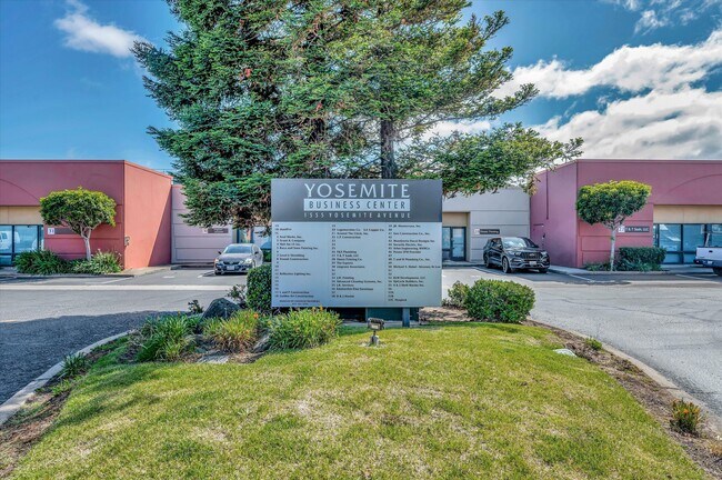 Foto del edificio - 1555 Yosemite Ave