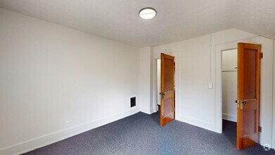 Building Photo - 109 W Ely St