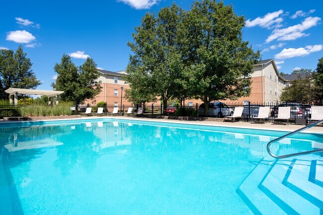 Mejora tu estilo de vida con piscina de lujo incluida. - The Residences At Breckenridge