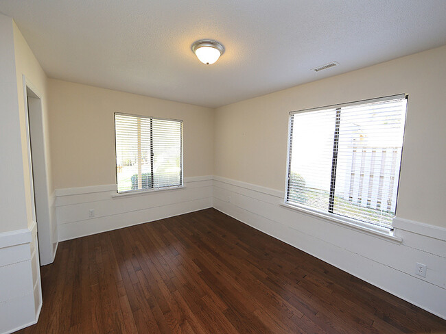 Foto del edificio - 3 Bedroom, One Level Townhome in North Bend!