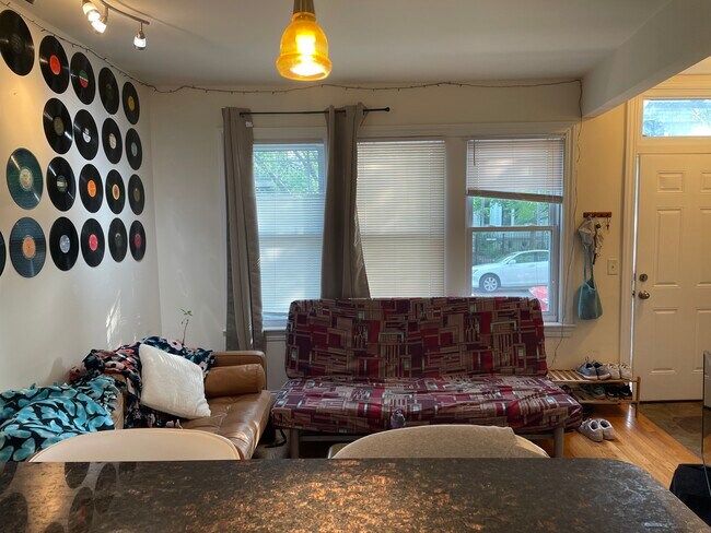 Foto del edificio - 1738 W Altgeld St