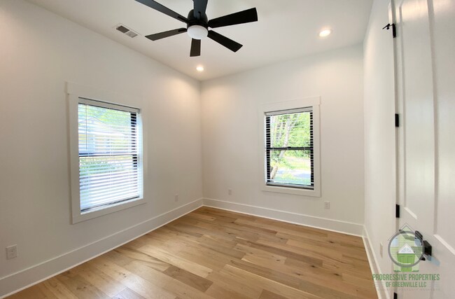 Photo - 32 Pendleton Rd House