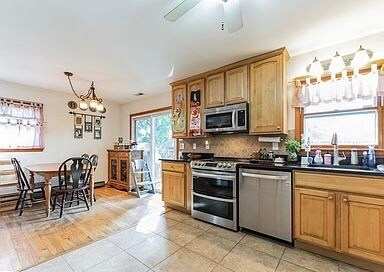 Building Photo - 975 Dogwood Tree Dr