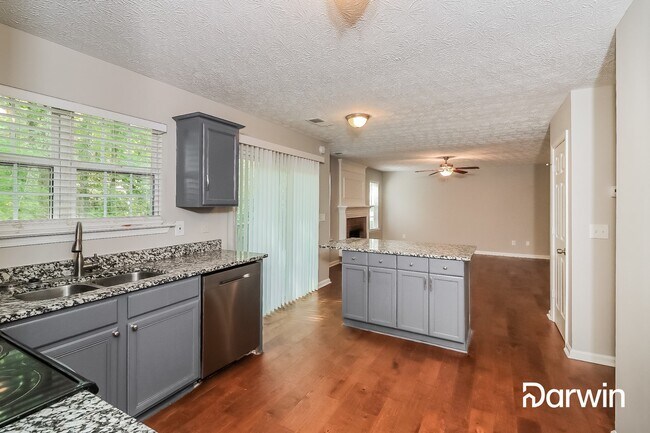 Building Photo - 3264 Ashgrove Ln SW