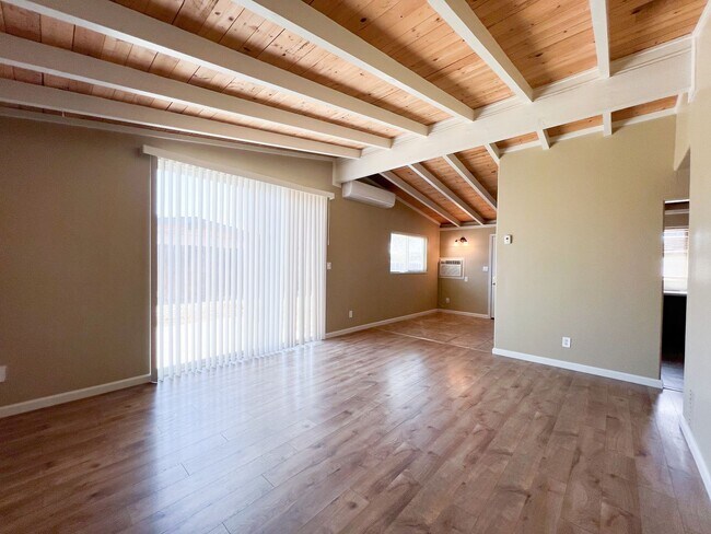 Foto del edificio - Beautifully Upgraded Home with Low Mainten...