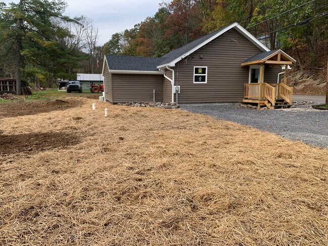 Foto del edificio - 506 Moose Run Rd