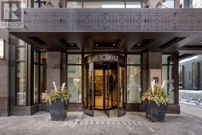 Building Photo - 68 Yorkville Ave