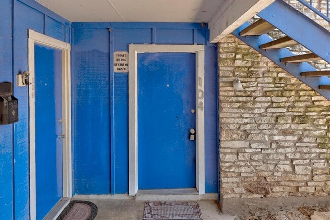 Building Photo - 8903 Parkfield Dr