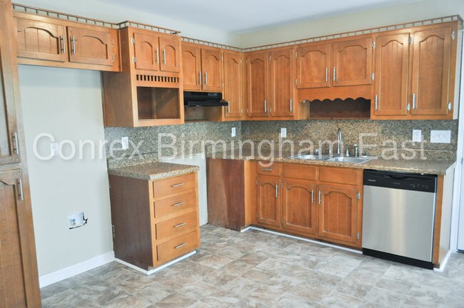 Building Photo - 7301 Plantation Rd