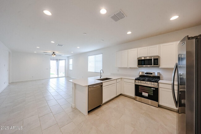 Building Photo - 17356 W Smoketree Dr