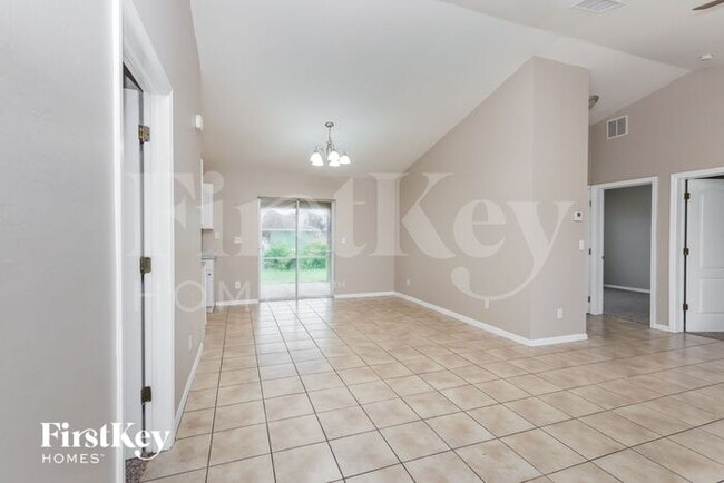 Building Photo - 3403 6th St W