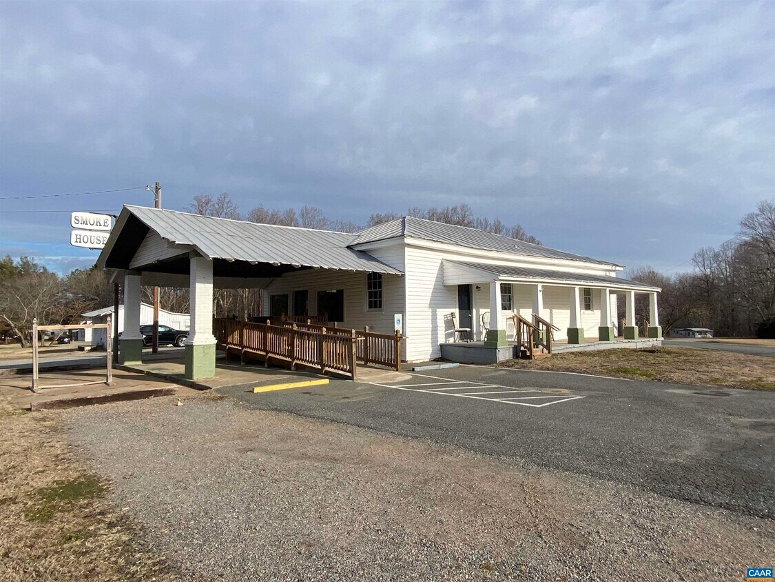 2030 Broad St Rd, Maidens, VA 23102 House Rental in Maidens, VA