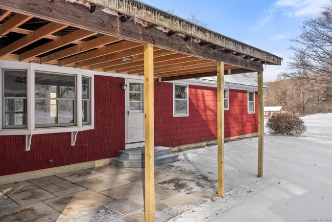 Building Photo - 52B Fuller Mountain Rd