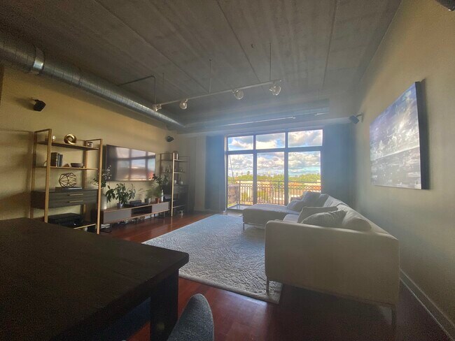 Foto del edificio - 3245 N Ashland Ave