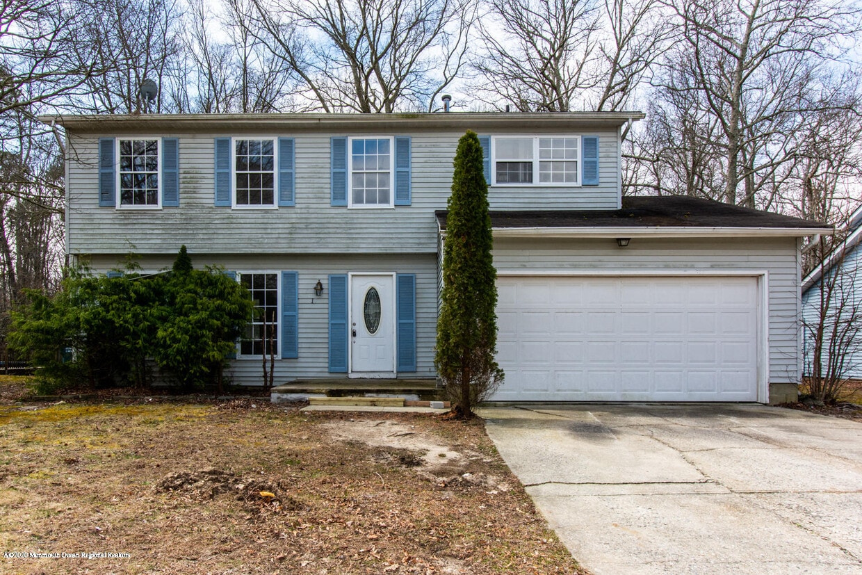 Primary Photo - 15 Laureldale Ct