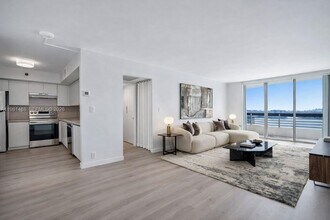 Building Photo - 19101 NE 36th Pl