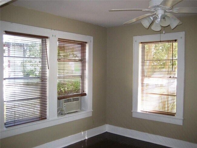 Building Photo - 4008 Burnet Rd