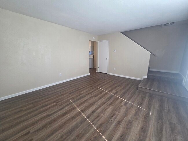 Foto del edificio - 20077 Redwood Rd