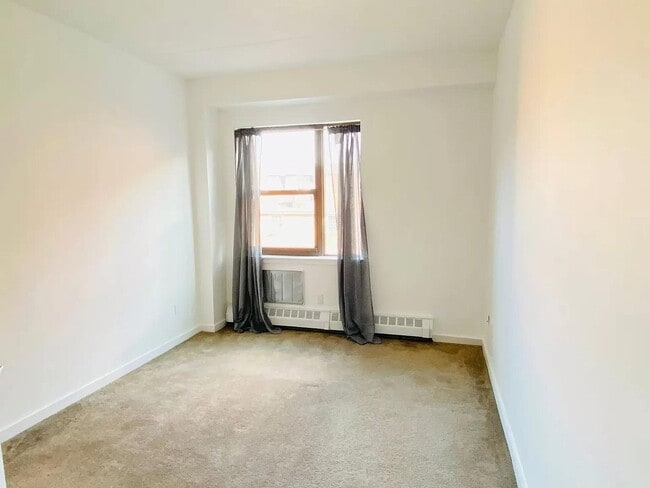Photo - 1509 Bergen St Apartment