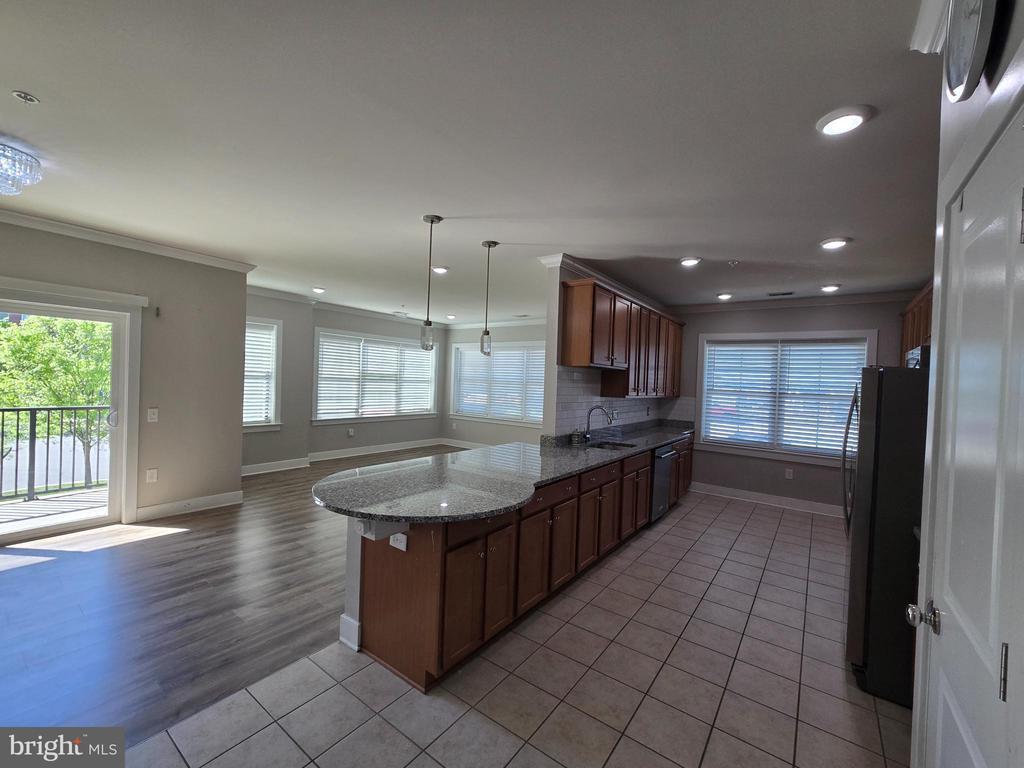 Foto principal - 9521 Bastille St