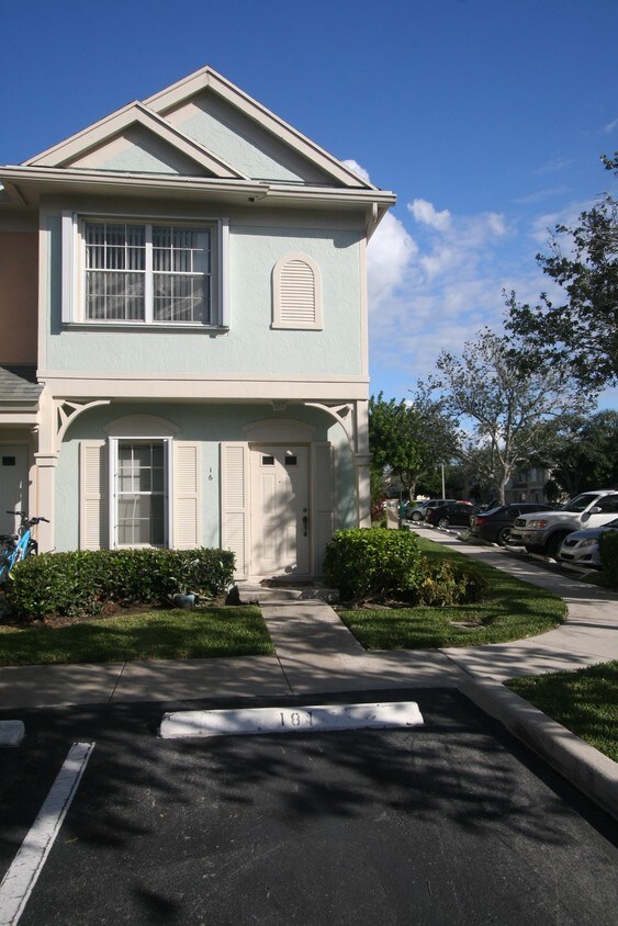 16 Simonton Cir, Weston, FL 33326 Townhome Rentals in Weston FL
