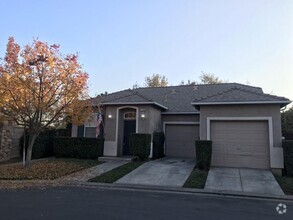 Building Photo - 1790 Glen Oban Ln