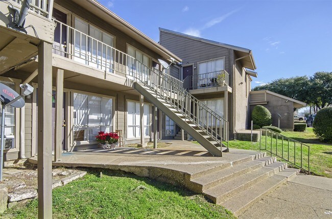 Building Photo - 3 br, 2 bath Apartment - Andora C1