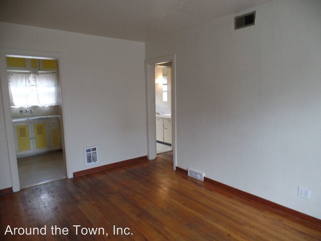 Building Photo - 814 N 7th St