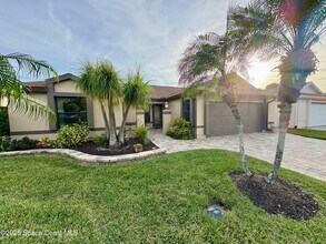 Building Photo - 349 Country Walk St