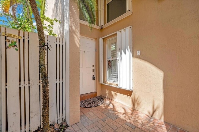Building Photo - 1840 Sweetbay Way