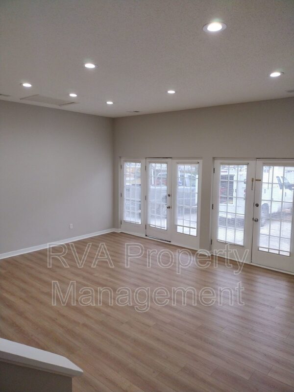 Foto del edificio - 3902 Birdbrook Dr