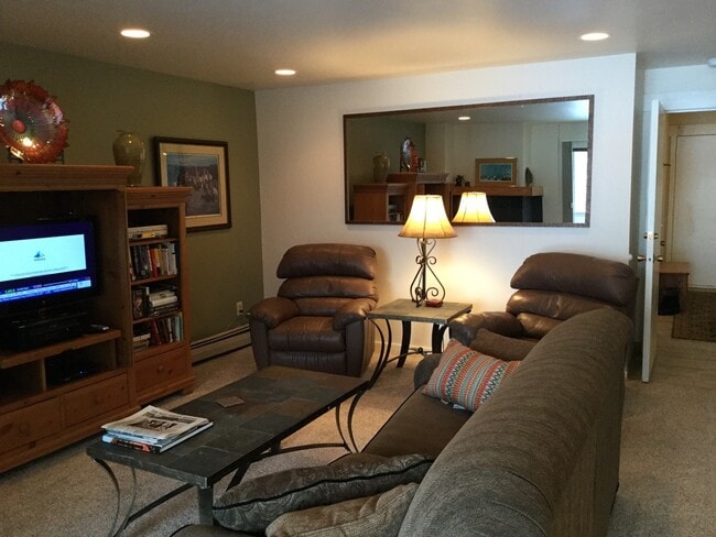 Foto del edificio - Winter Seasonal Rental- Lake Cliffe 201B