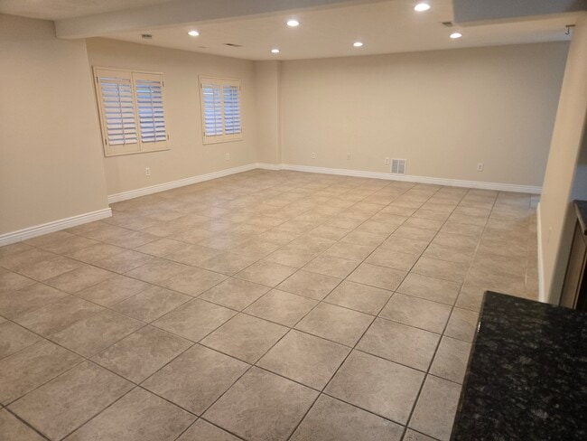 Building Photo - Hill Stone Basement