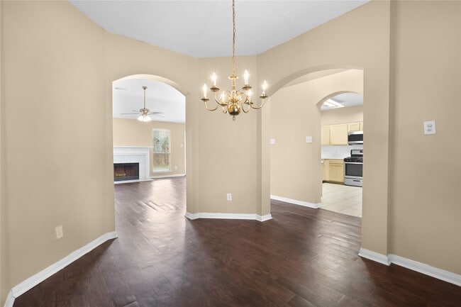 Building Photo - 17819 Scenic Oaks Dr