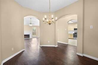 Building Photo - 17819 Scenic Oaks Dr