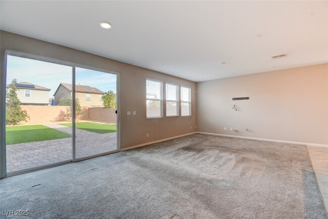 Foto del edificio - 8356 Carmentis Ave