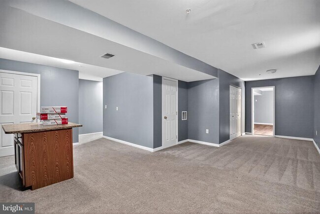 Foto del edificio - 6602 Squireman Ct